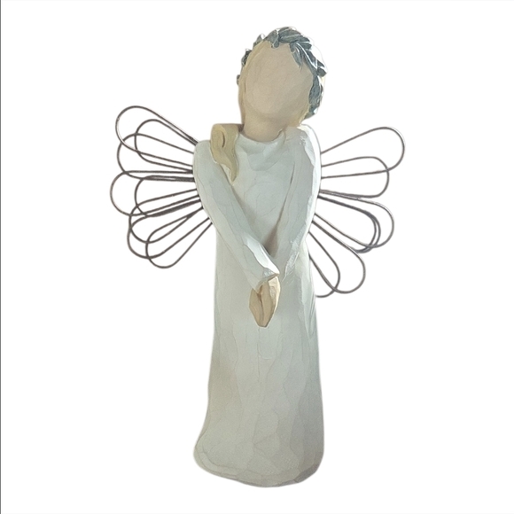 Willow Tree Angel Figurine 'Celebrate' -NWT - Picture 2 of 5